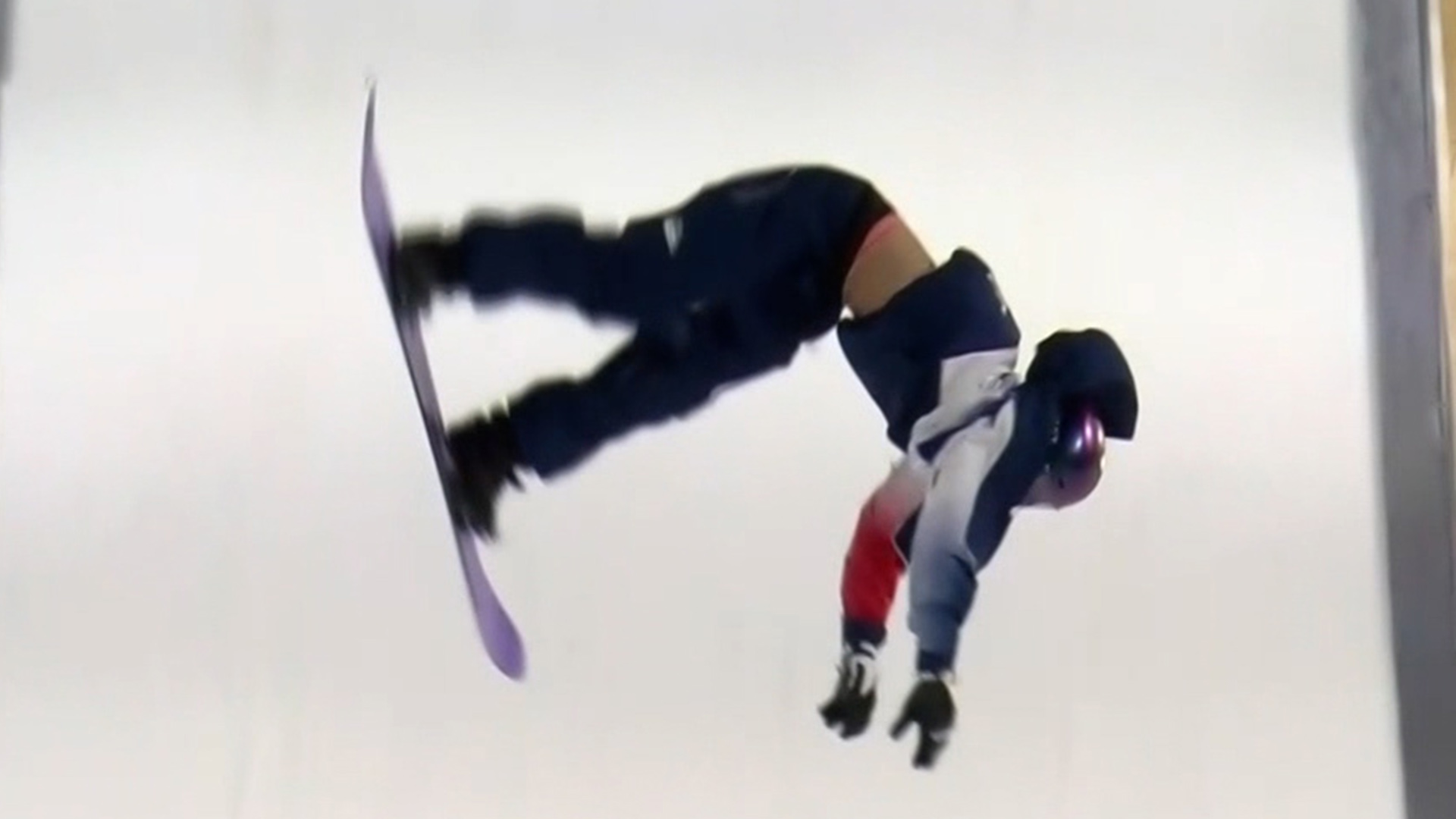 '이게 풀 백이에요!' 시그니처를 선보이는 로맹 알망