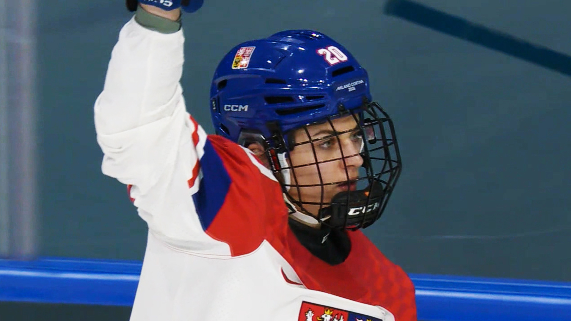 '체코의 득점' 페널티 박스에서 나오자마자 득점을 만드는 유리치코바