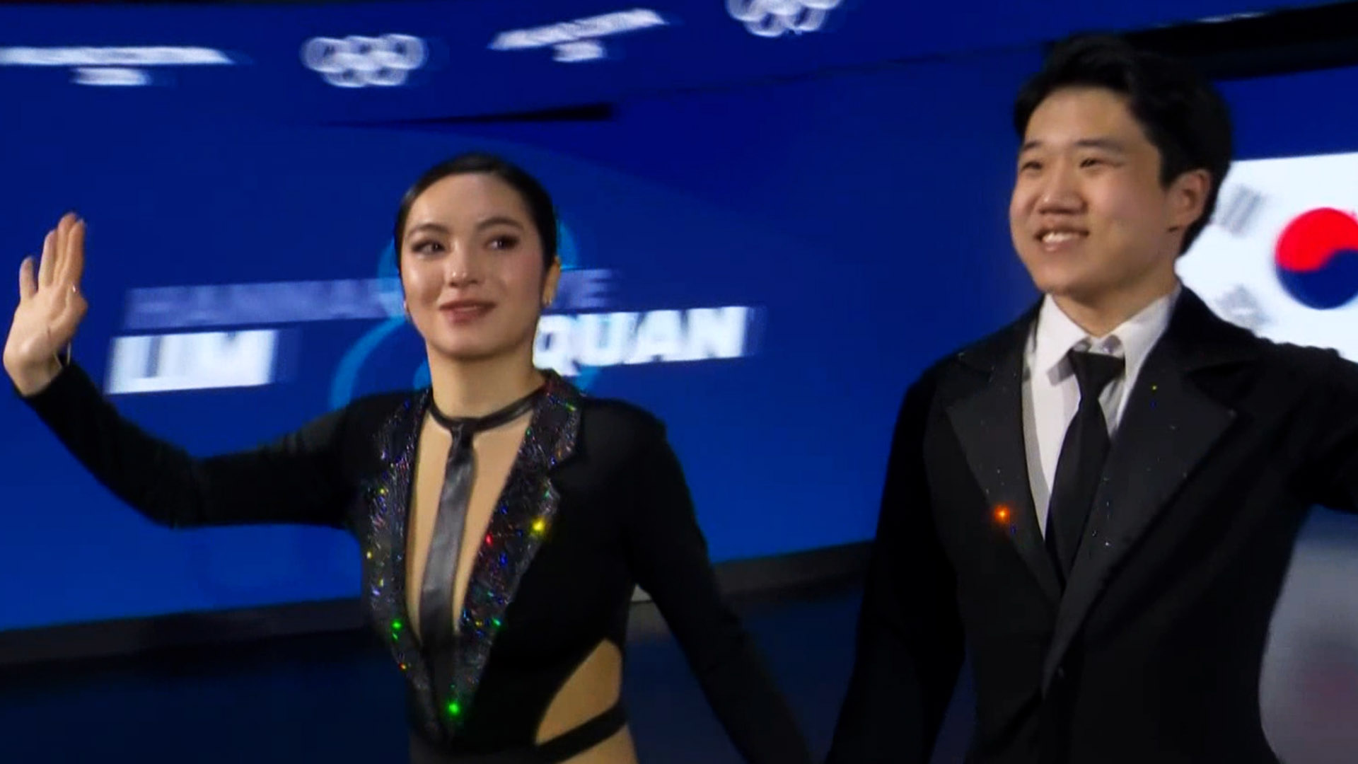 기분 좋은 미소로 등장하는 임해나-권예!