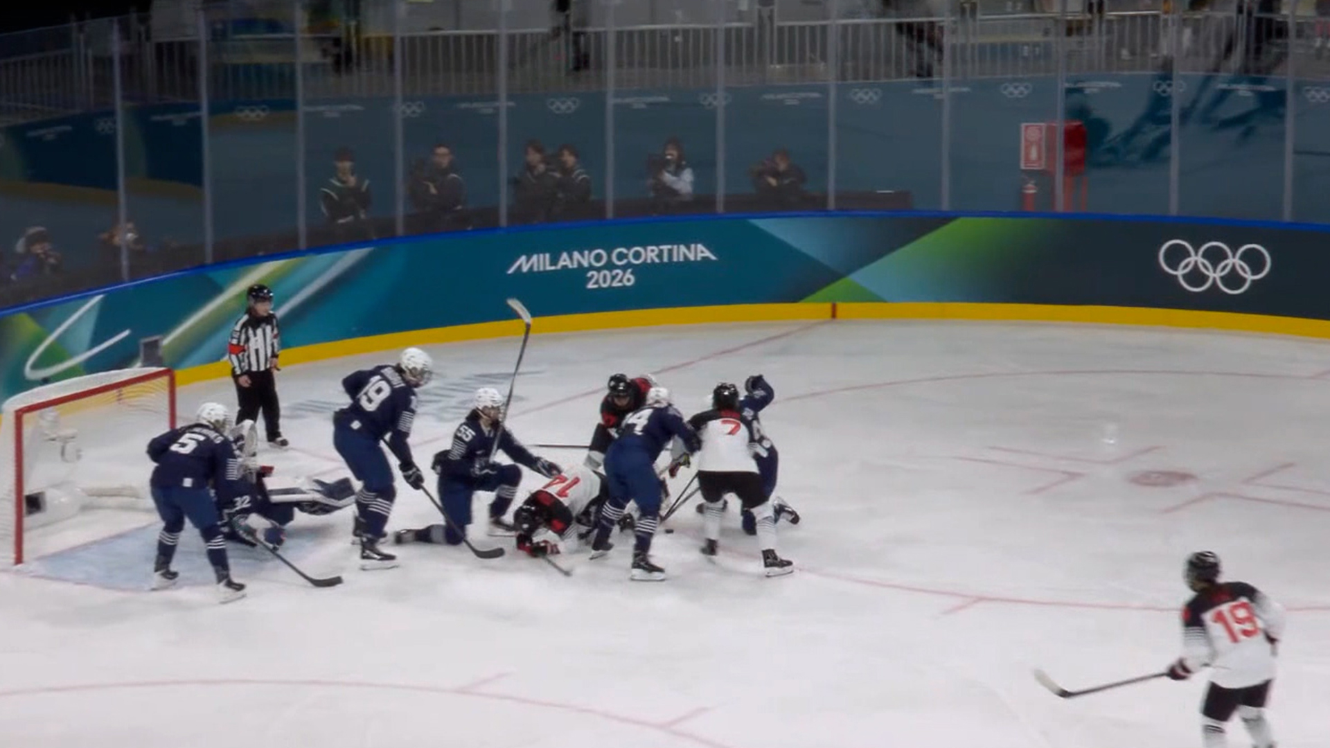 '부상 조심!' 과격해지는 양 팀