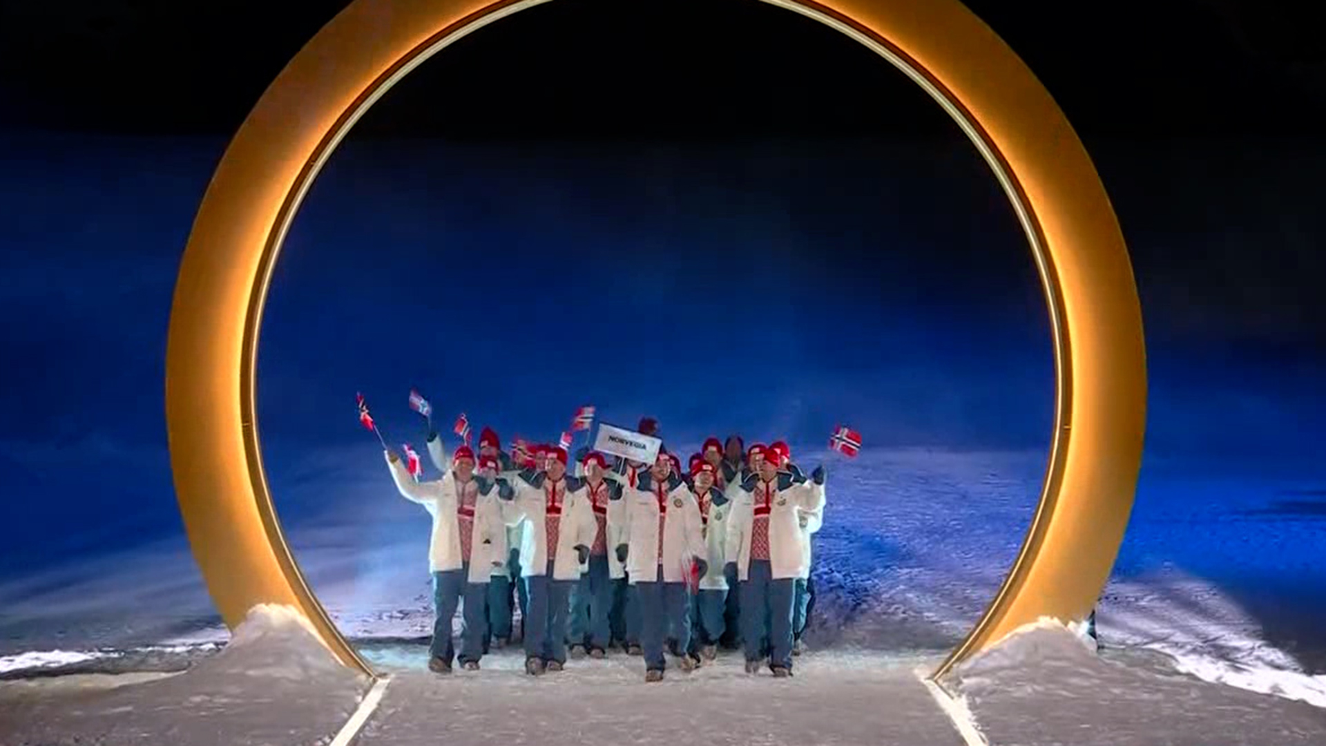 '1회 대회부터 개근' 지구상 최강의 신장을 보유한 노르웨이 선수단 입장