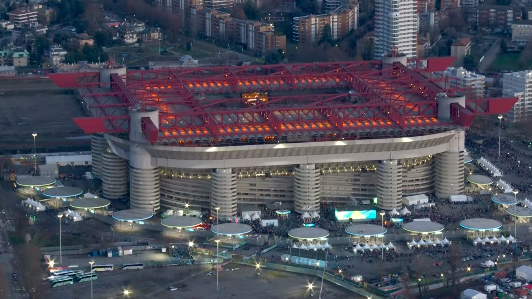 개회식이 열리는 '산시로 스타디움'의 웅장한 모습!