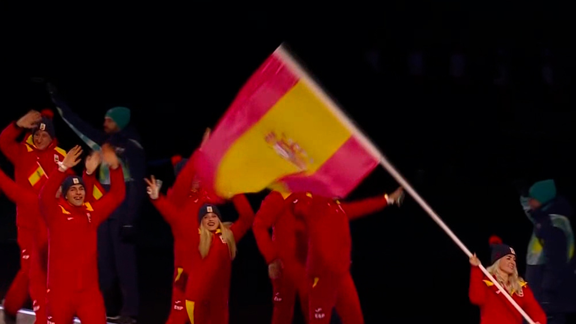 '열정과 축구의 나라' 스페인 선수단 입장