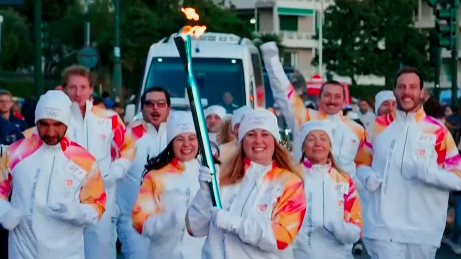 '12,000km의 대 여정' 성화 봉송의 순간