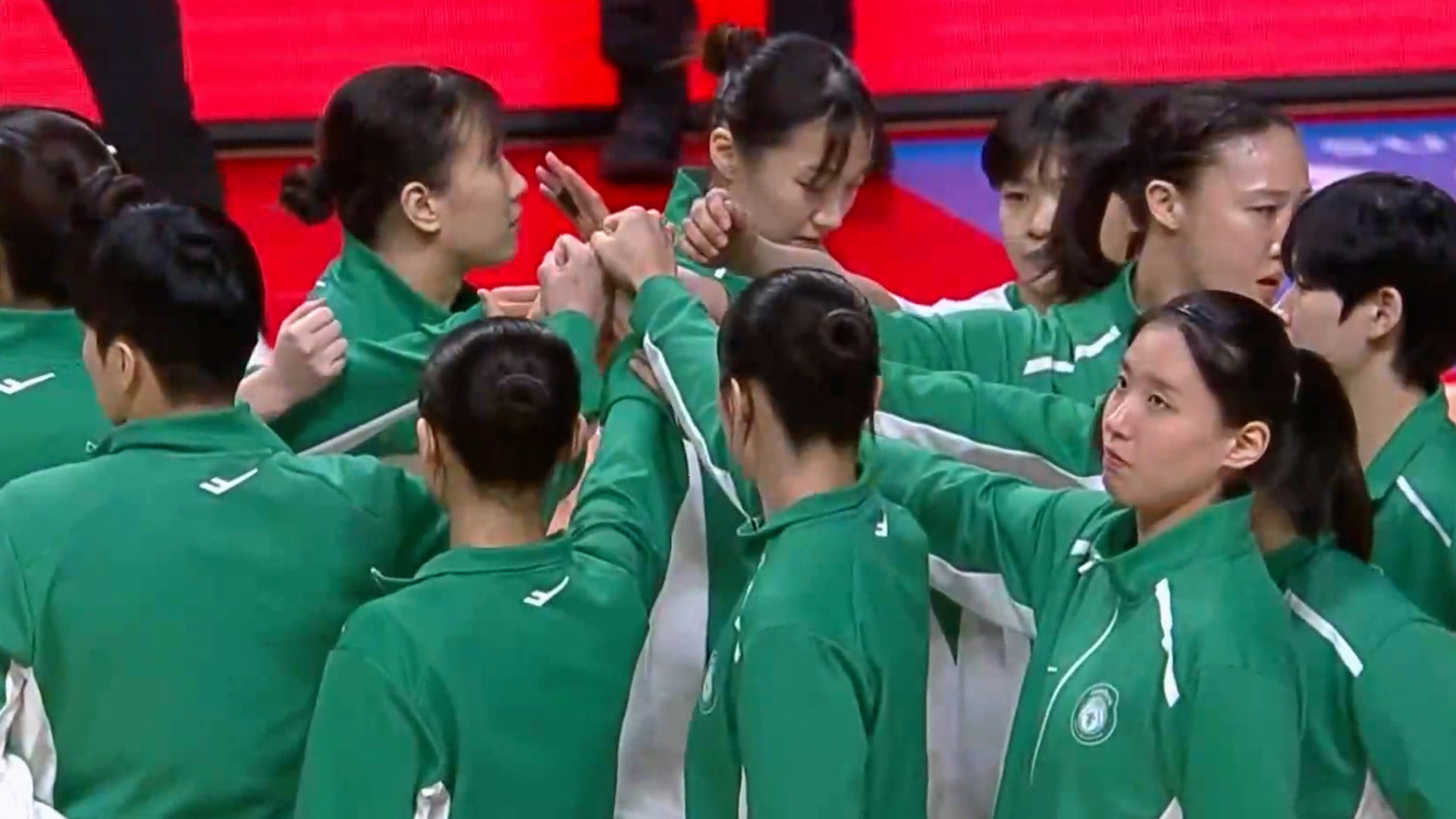 '1위의 집중력' 치열한 연장 승부 끝에 1위 수성하는 하나은행