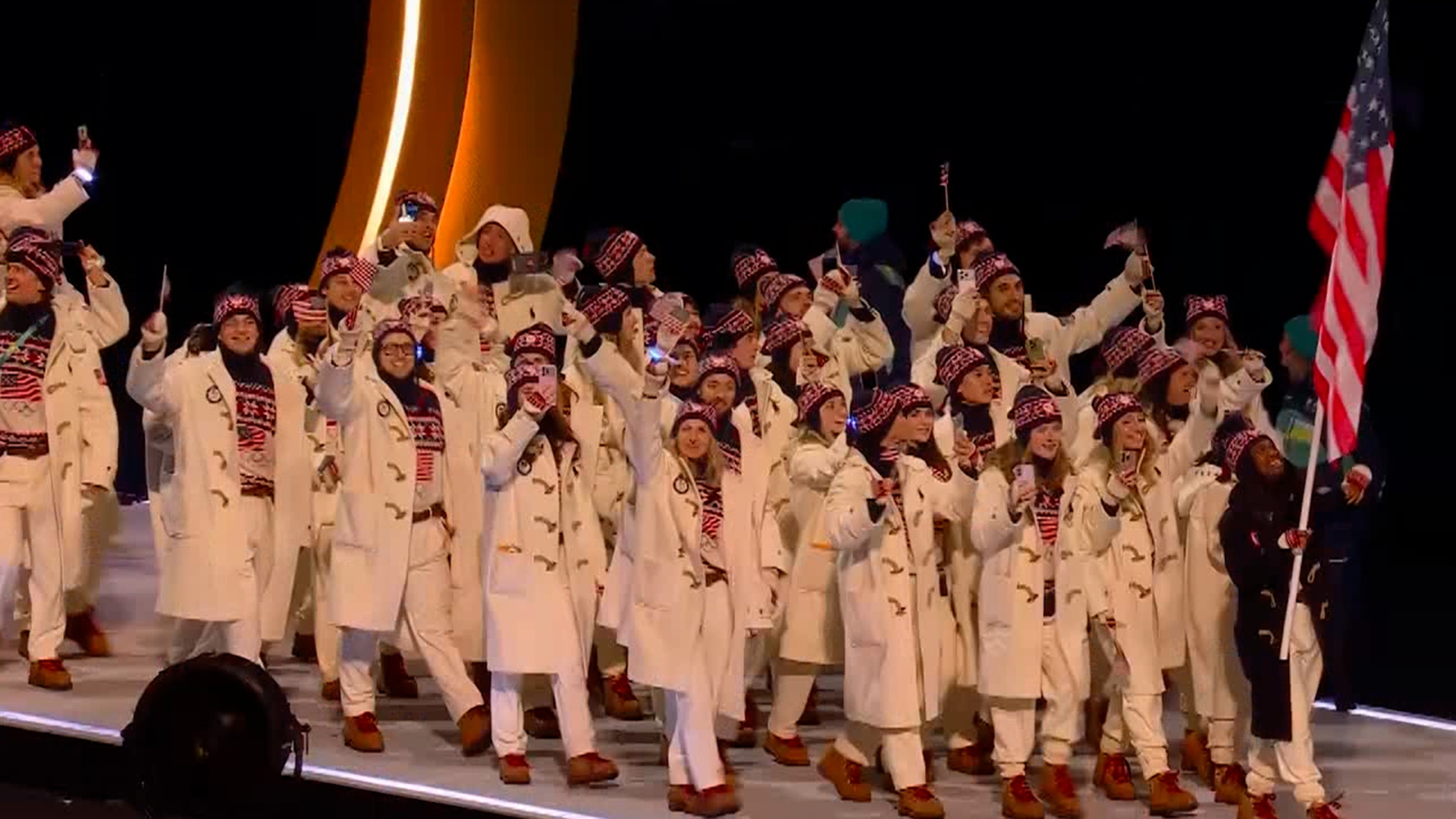 '자유의 상징!' 환호 속 미국 선수단 입장