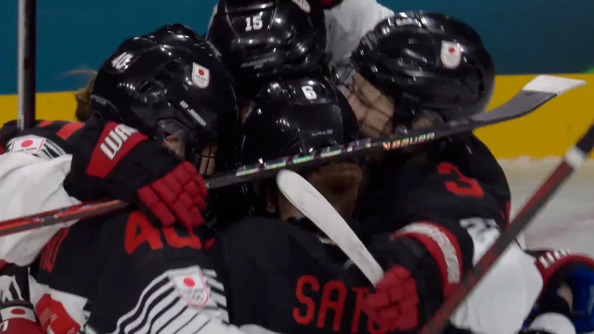 득점을 성공하며 경기를 앞서나가는 일본