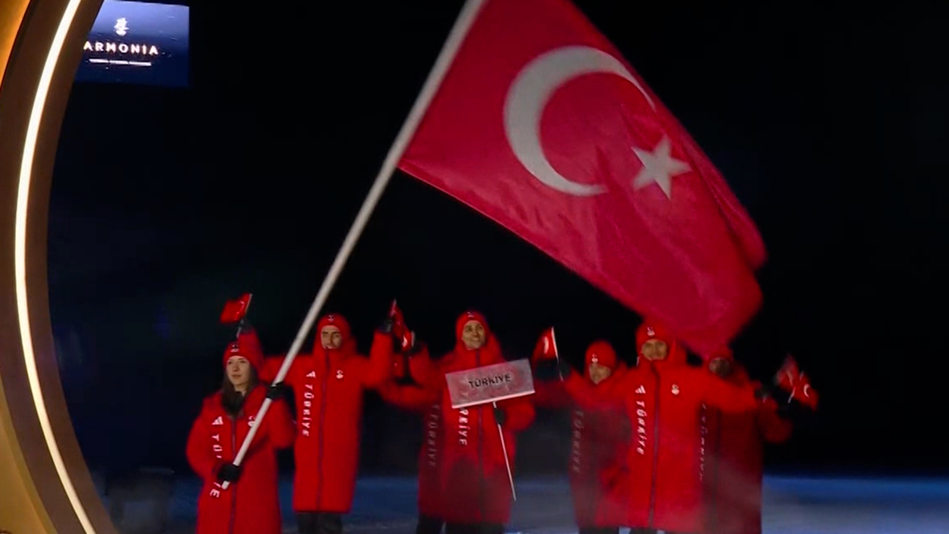'형제의 나라' 동계올림픽 첫 메달 도전하는 튀르키예 선수단 입장