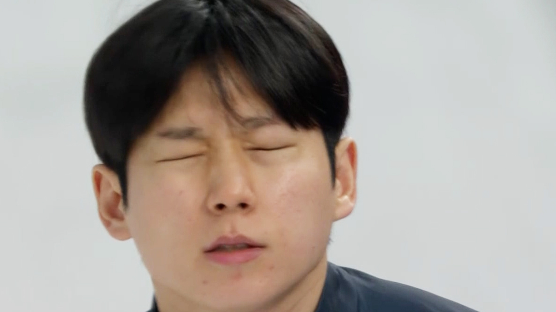 '너무 아쉽다' 의도했던 것 보다 살짝 얇게 맞은 대한민국의 스톤