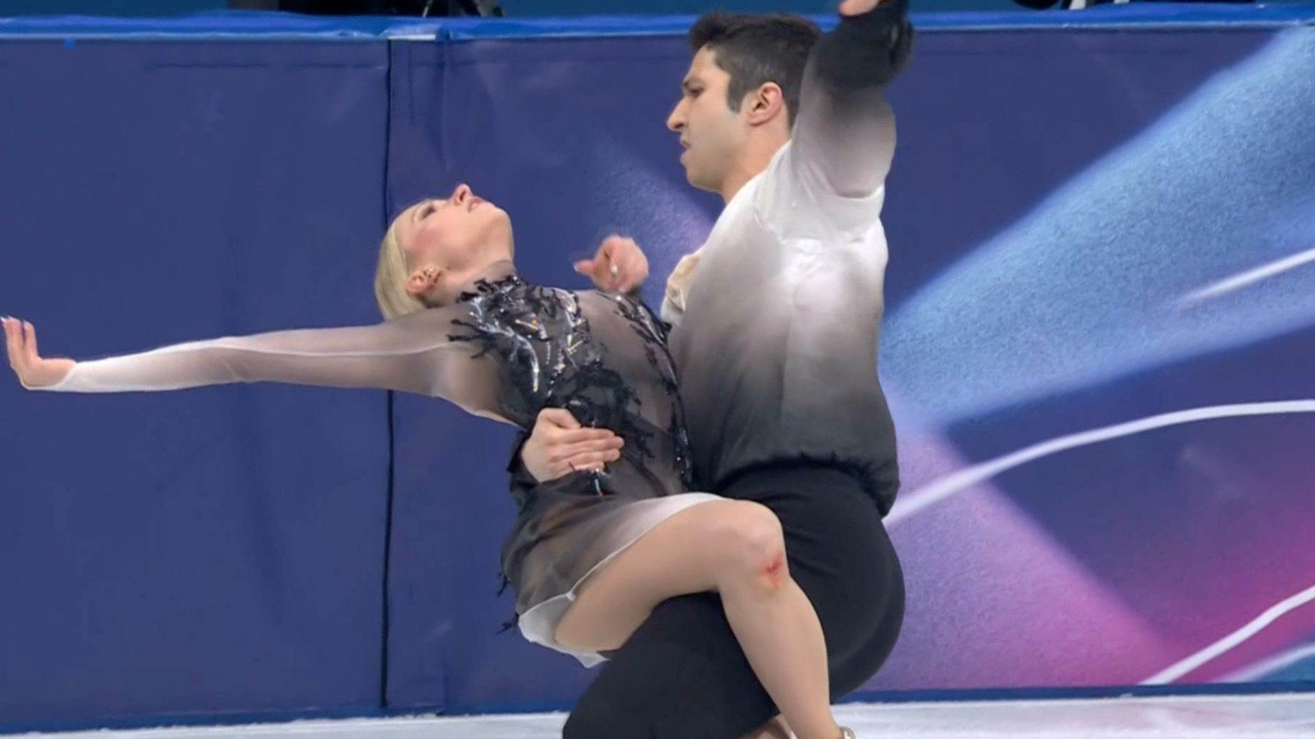 '시즌 베스트!' 팬들의 기립 박수를 받은 캐나다 팀의 연기