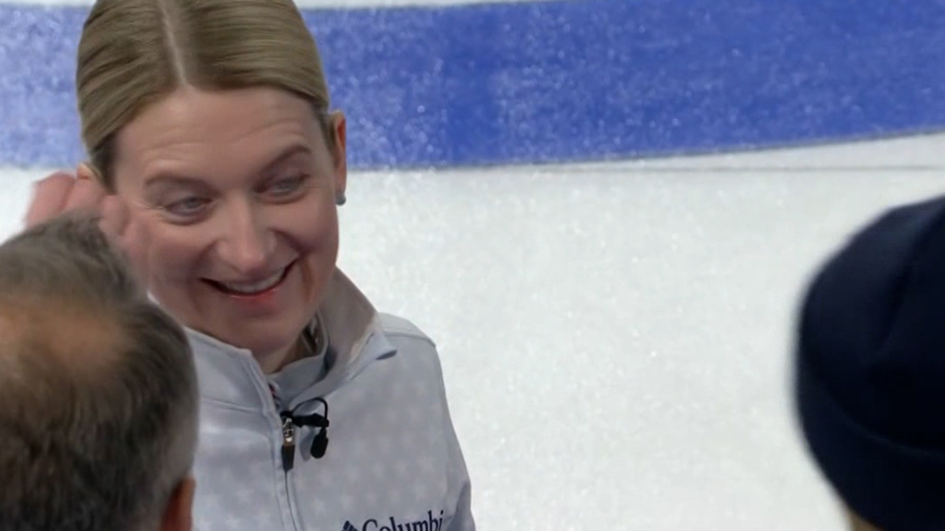 3점을 득점하는 미국의 런백으로 연장으로 향하는 경기