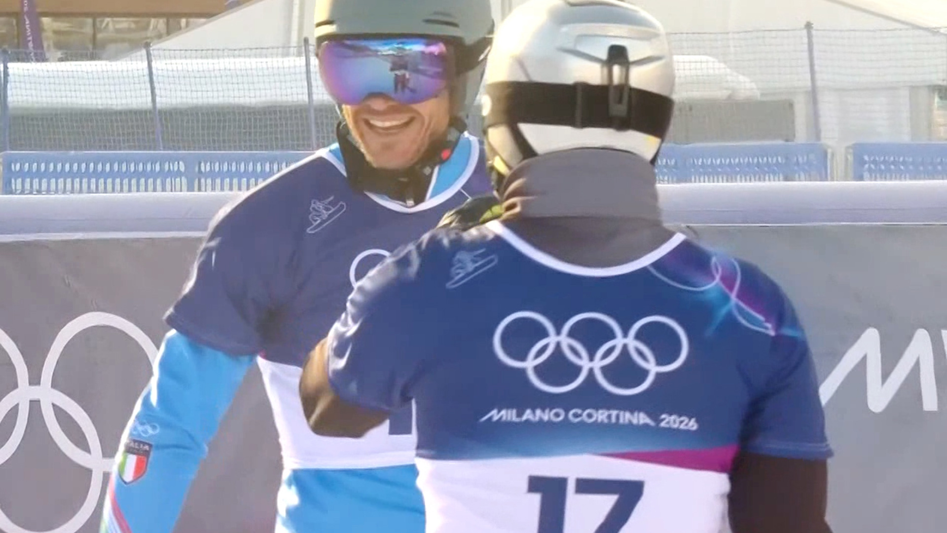 '남자부 시작!' 기록에 만족스러워하는 아론 마치-벤자민 칼