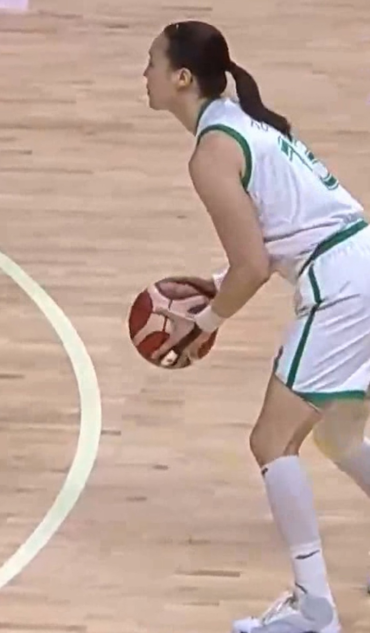 중요한 순간 터진 김정은의 3점포