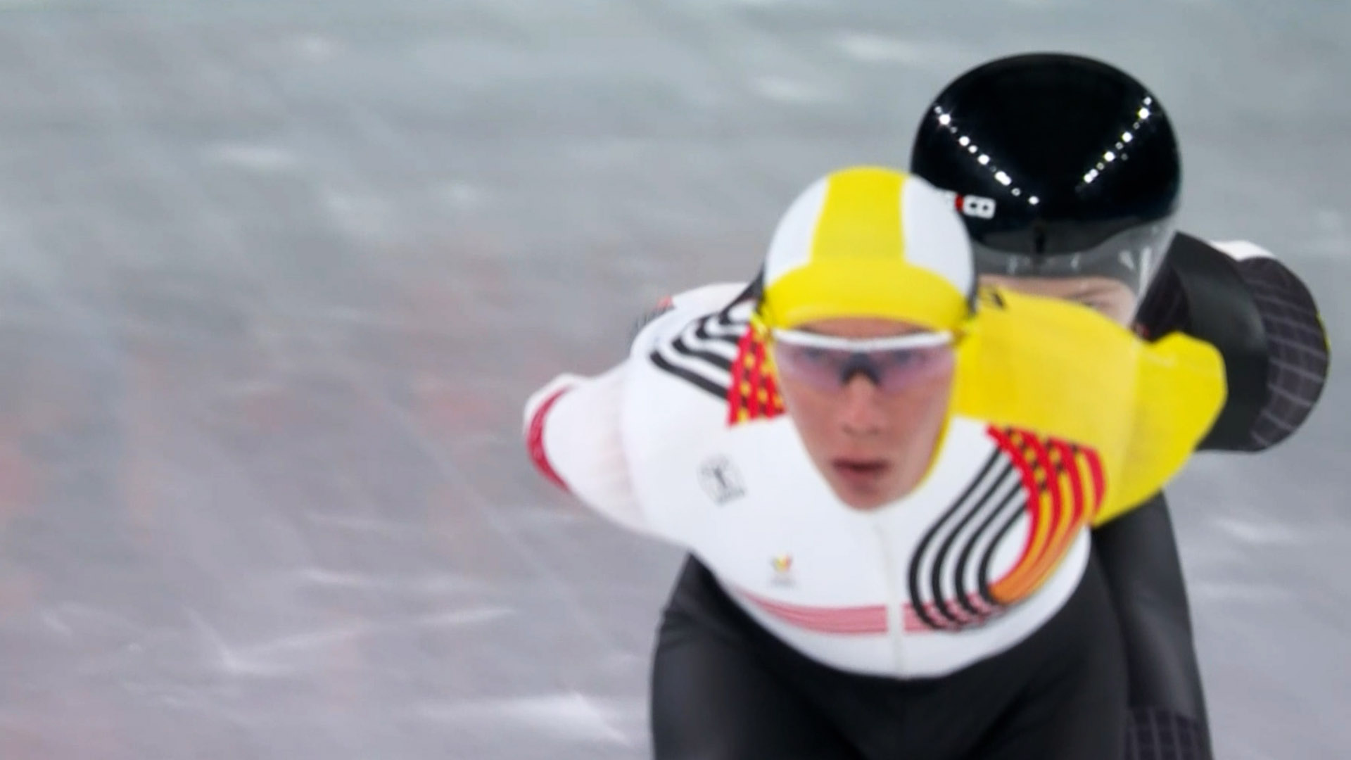 '이탈리아를 꺾어라!' 프리트요프 페촐트와 바르트 스빙스의 레이스