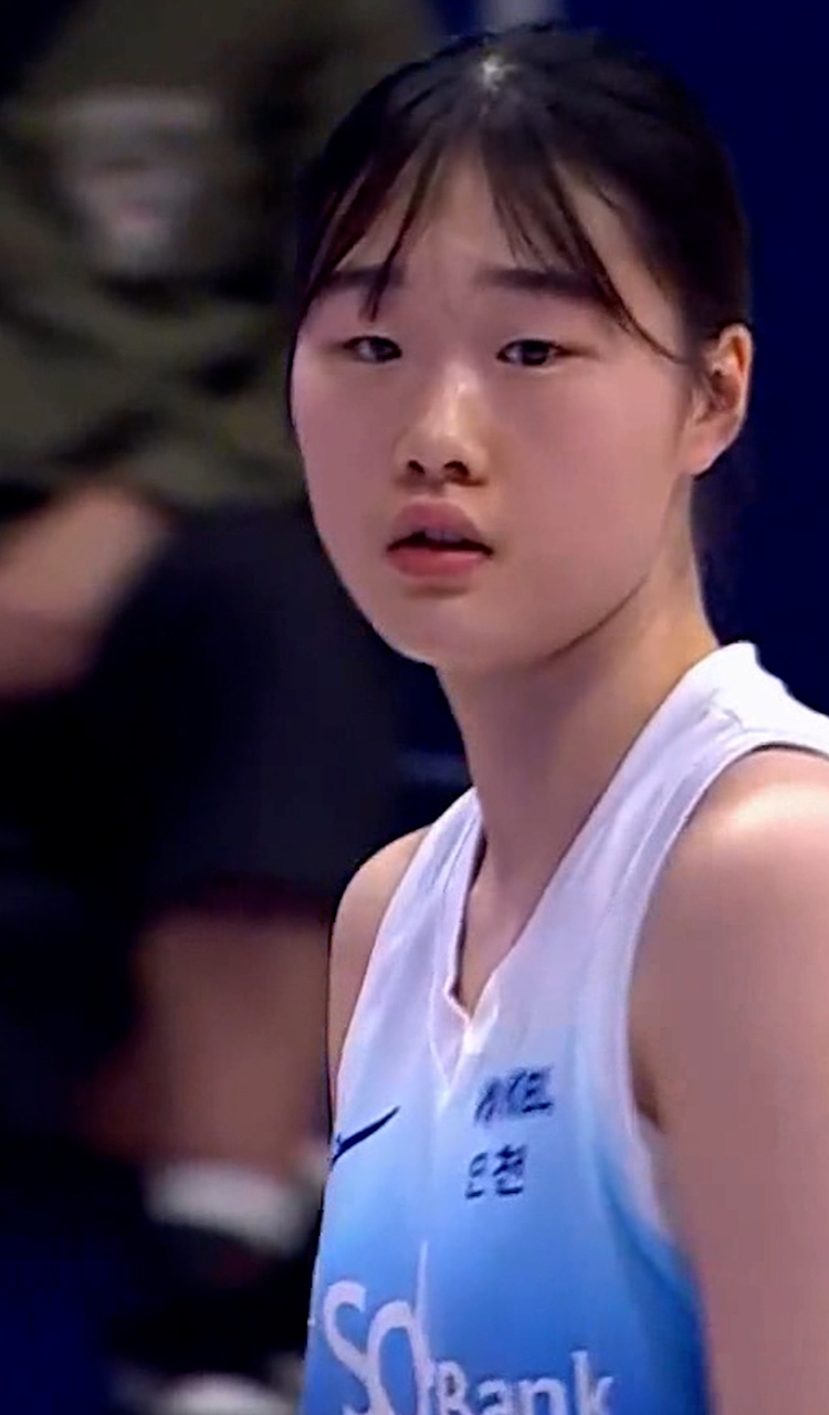 들어오자마자 3점 슛 성공하는 이가현