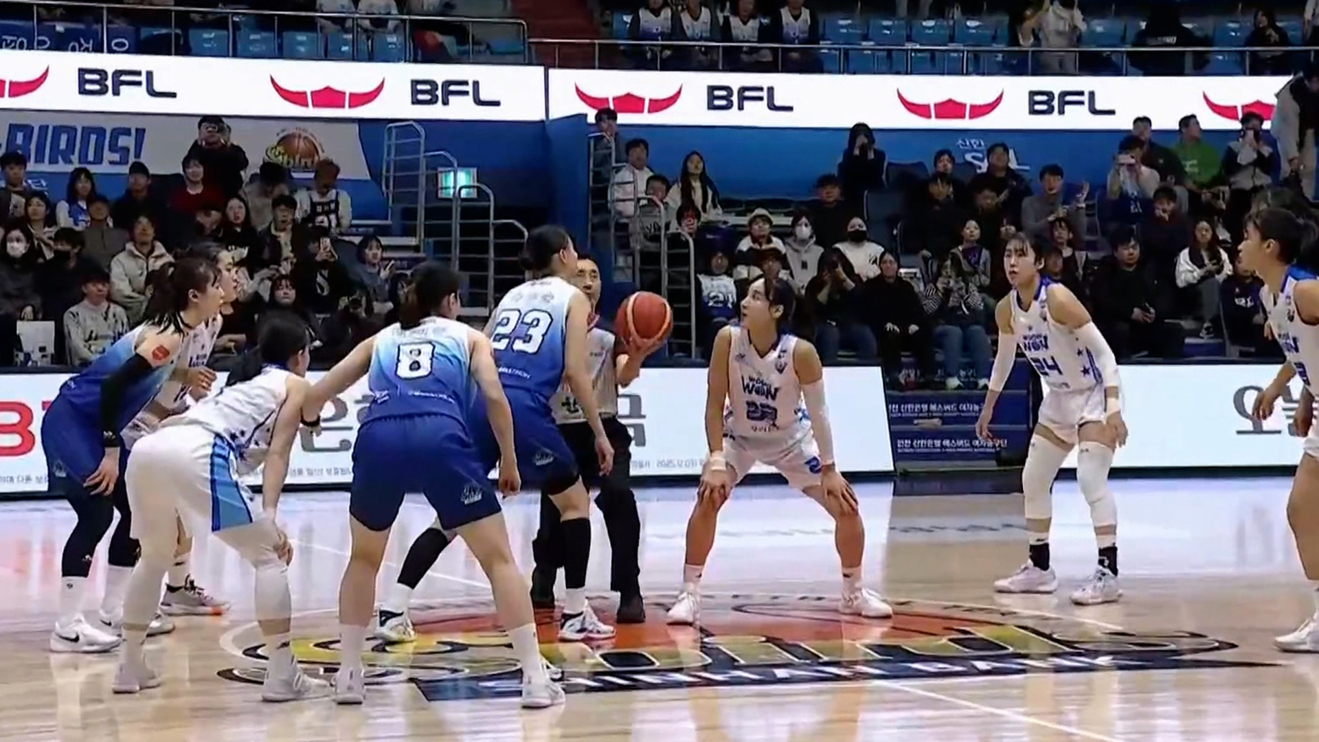 '김단비의 존재감' 혈전 끝에 승리하는 우리은행