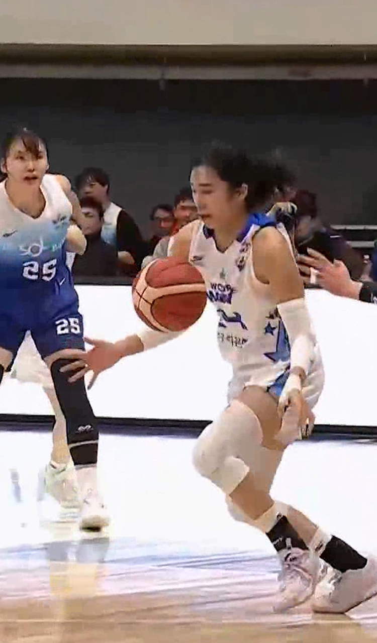 스틸 후 과감하게 점퍼로 마무리하는 이다연