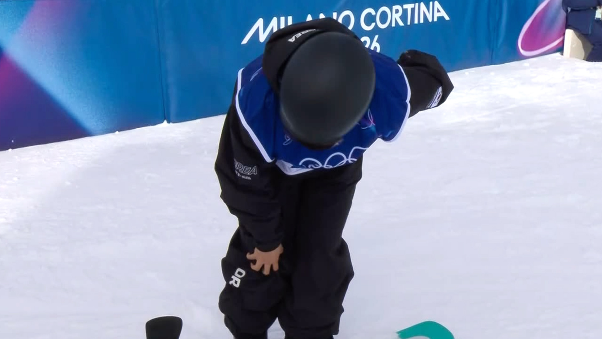 무릎 통증을 참고 끝까지 최선을 다한 이나윤