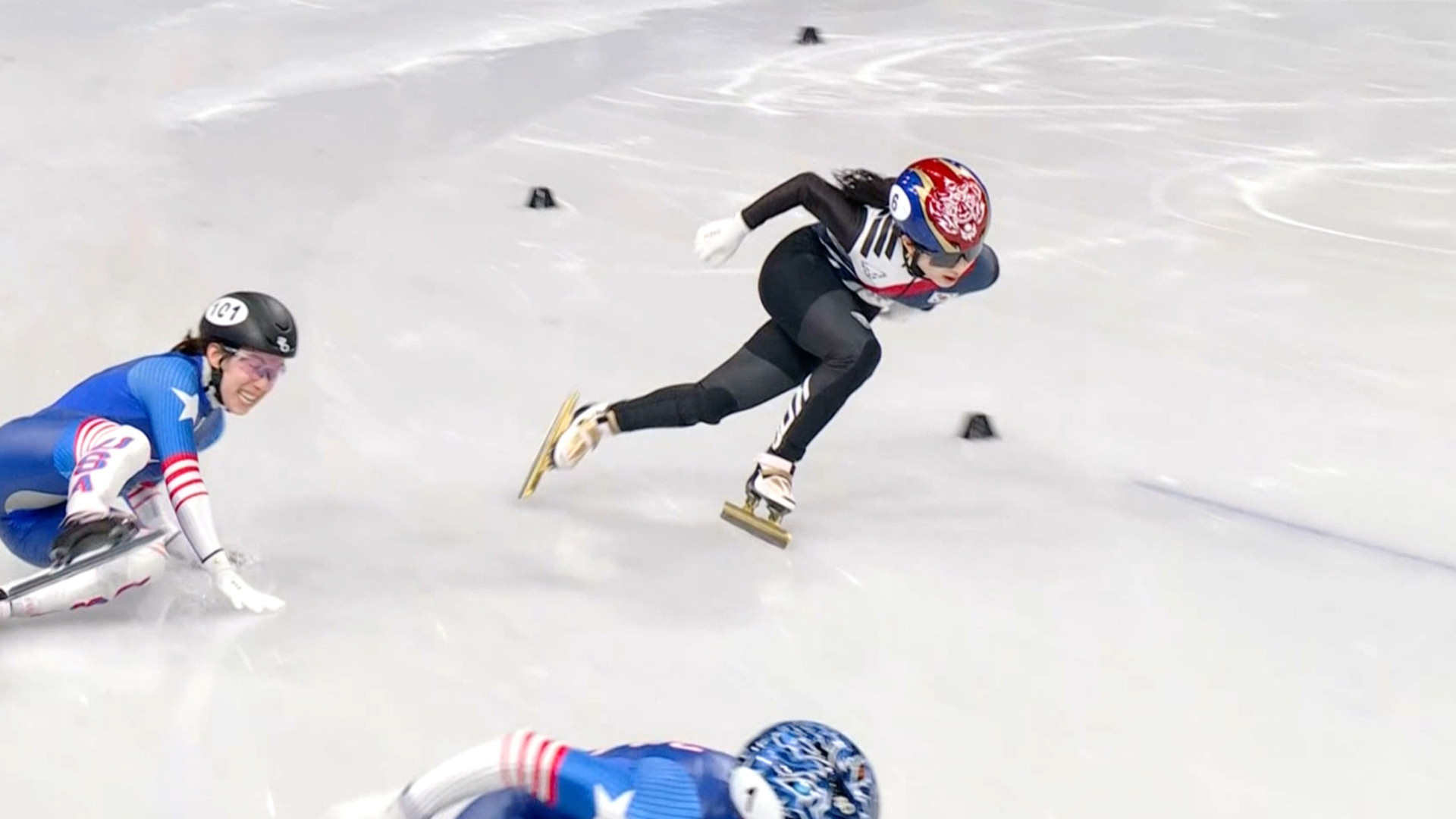 '재출발만 3번' 혼란한 상황 속 3위로 들어오는 김길리