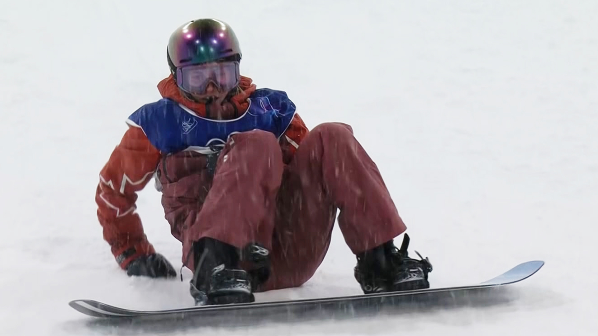 마지막 3차 런, 다시 내리기 시작하는 눈으로 넘어지는 선수들