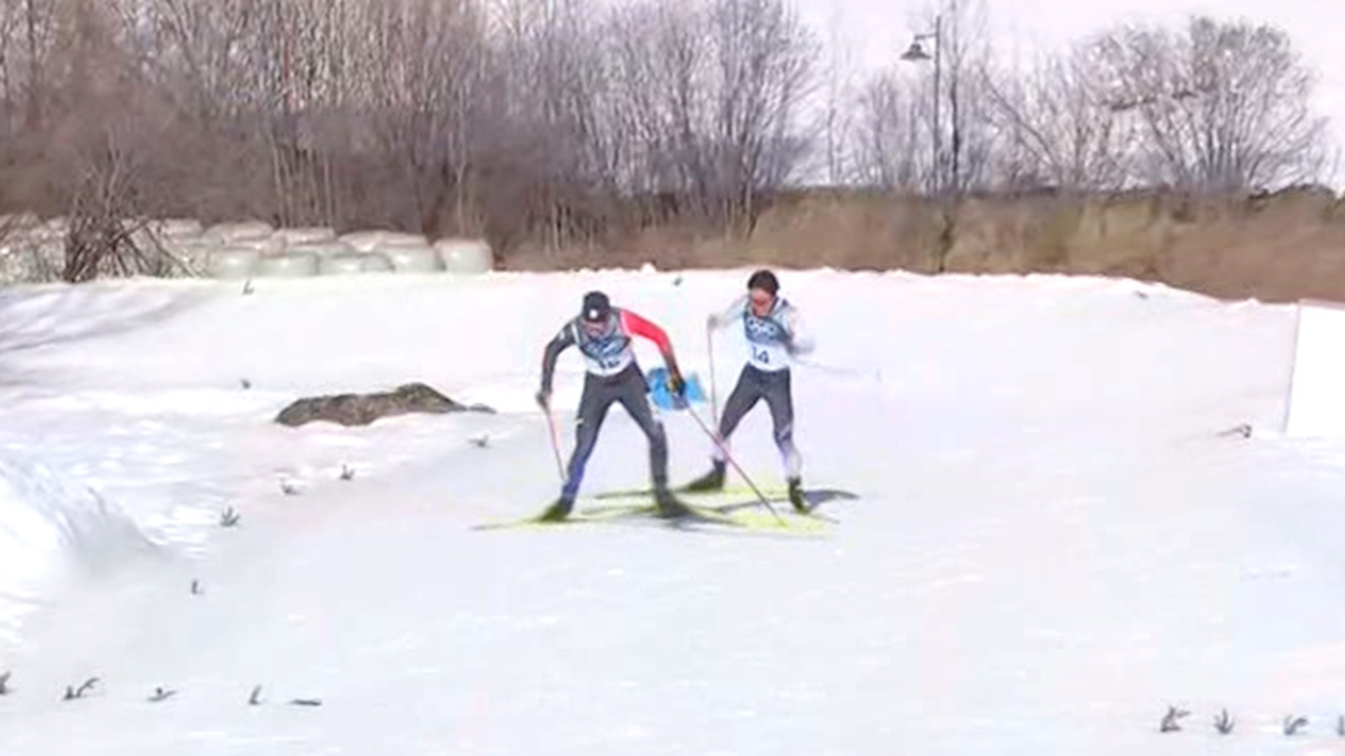 '비켜!' 앞 선수의 뒤를 바짝 추격하는 히로세 료