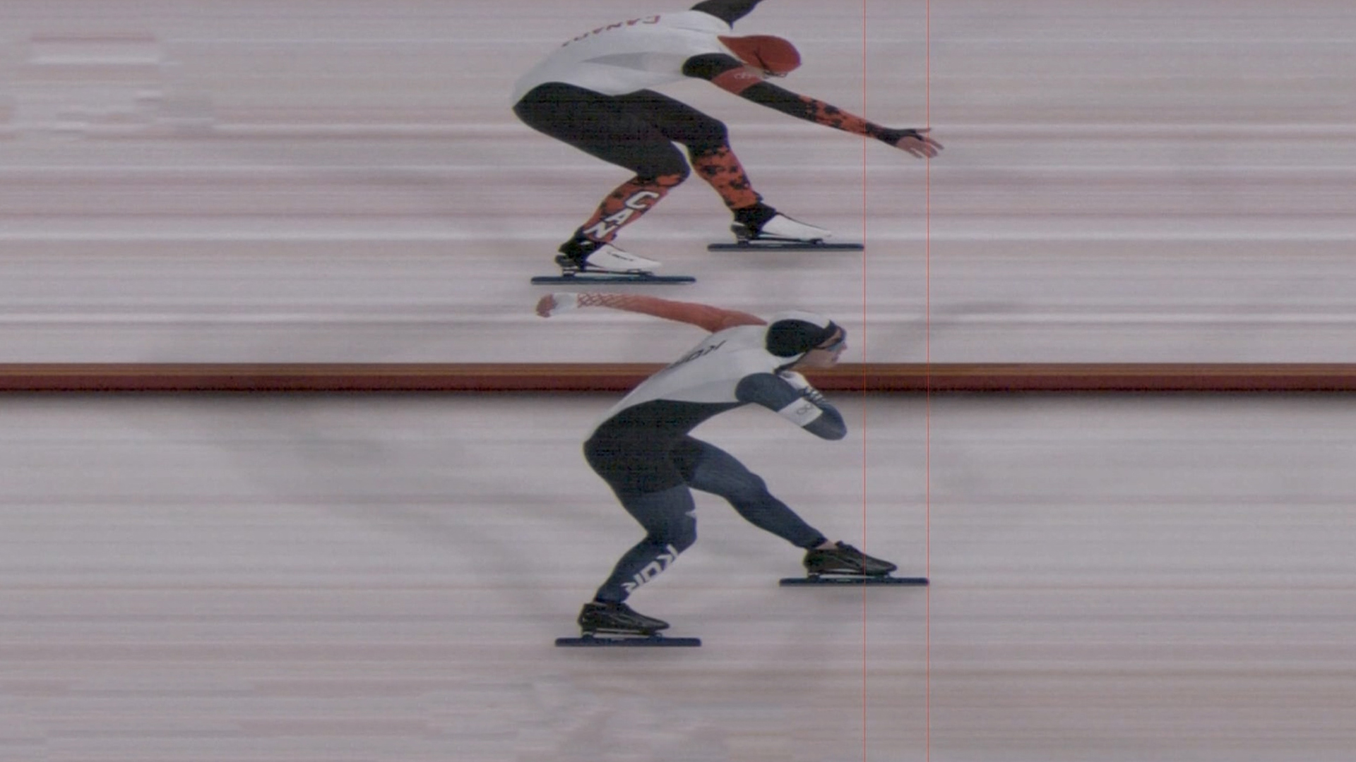 0.011초 차이로 먼저 결승점을 통과하는 구경민!