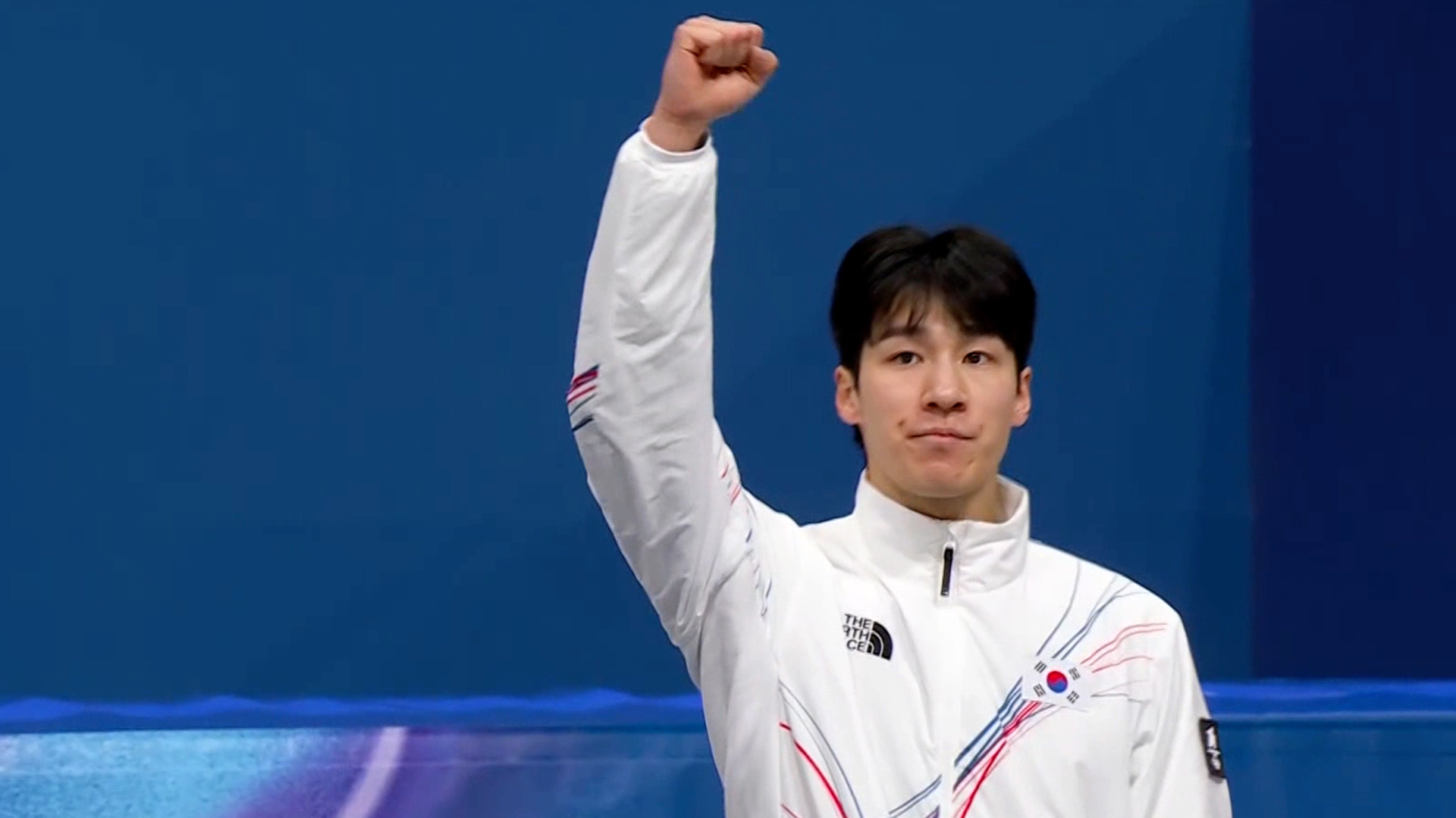 '주먹을 불끈!' 대한민국의 은메달 리스트 황대헌