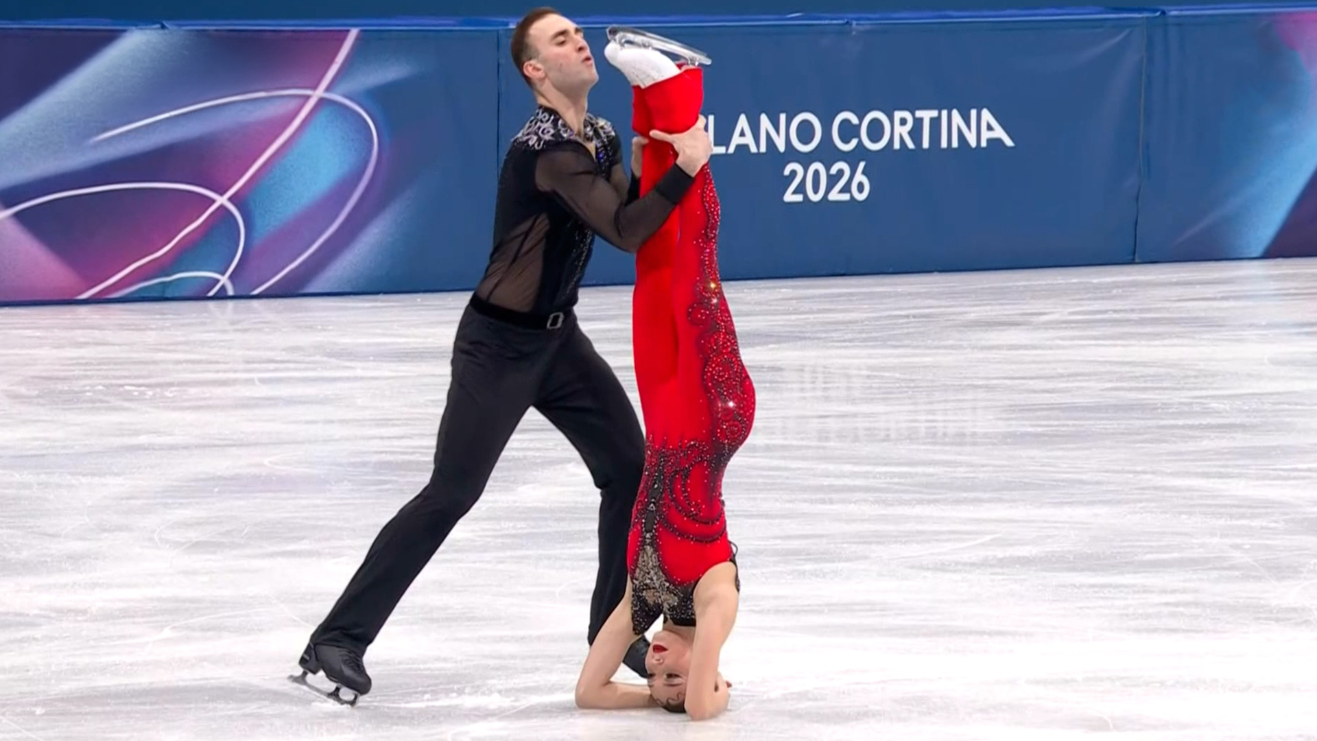 '독특한 시작 포즈!' 조지아 팀의 완성도 높은 연기!