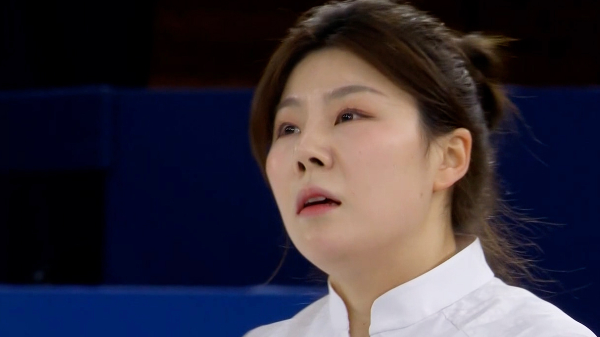 '넋이 나간 중국 선수단' 연달아 실수로 큰 위기를 만든 중국