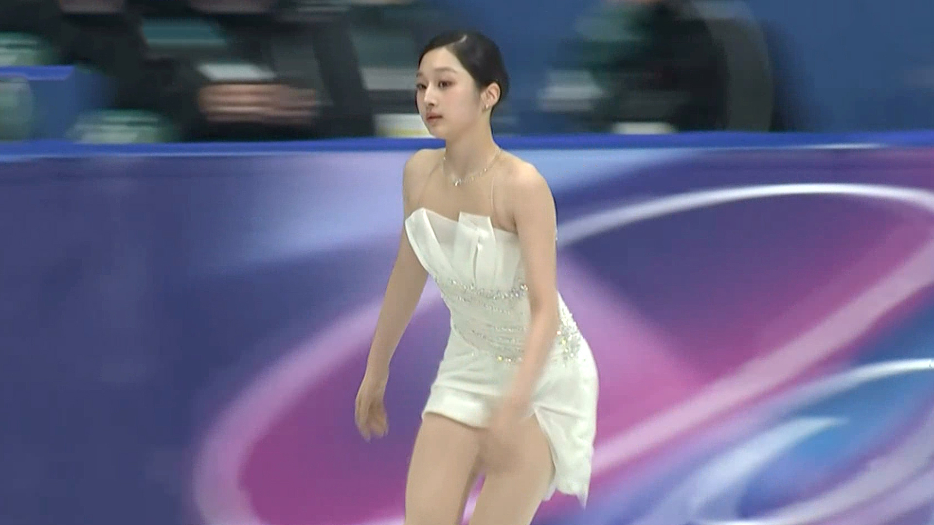 몸 푸는 모습도 우아한 신지아