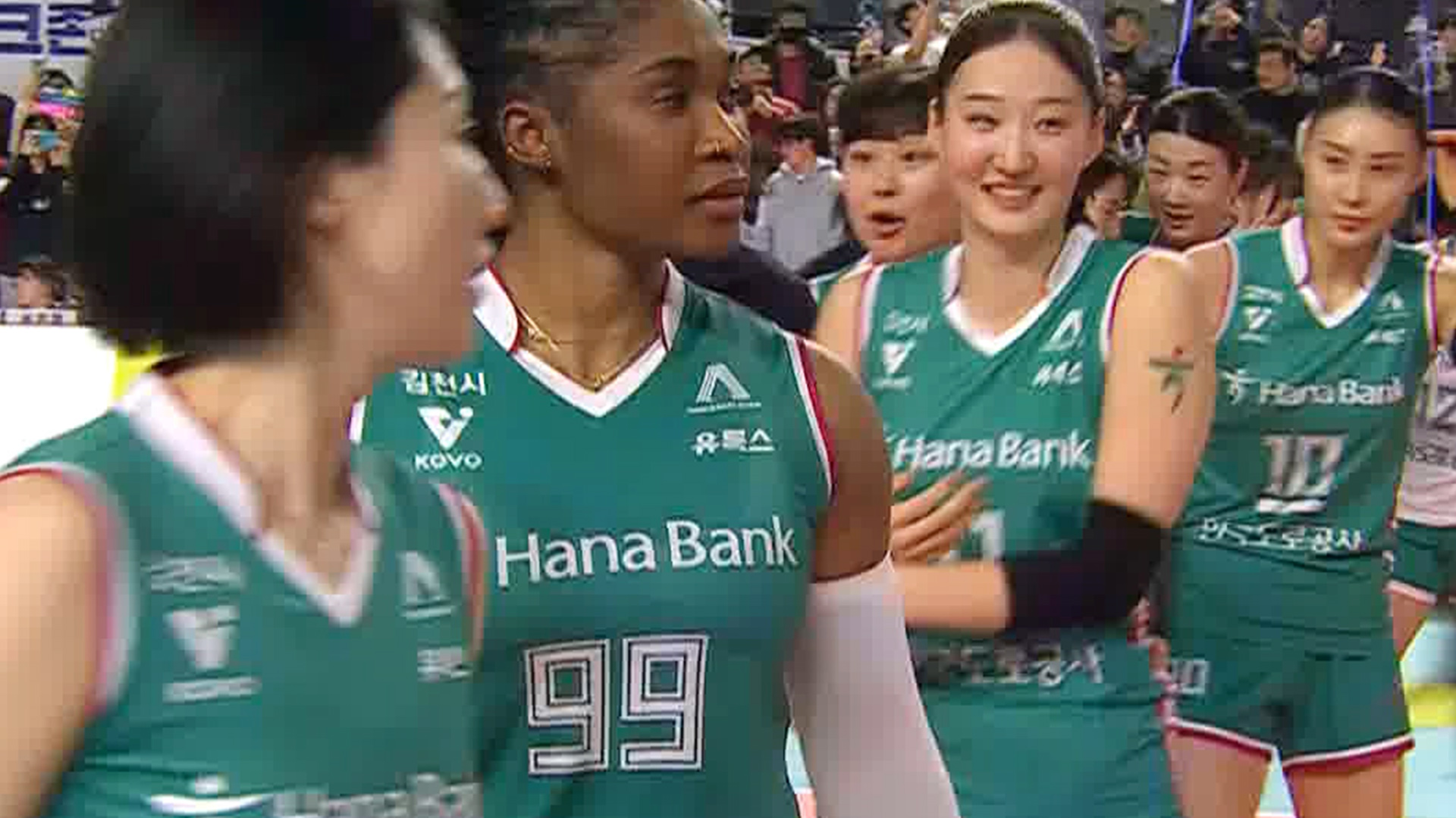 '관록의 힘!' 한국도로공사, 정관장 3-0 완파!