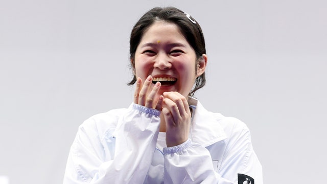 추가은, '아시아 신기록' 한국 사격 첫 금메달...단체전 은메달까지