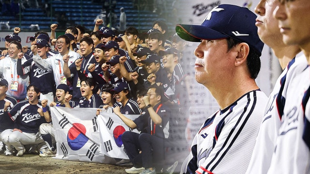 "프로 상대로 선전" 일본은 자축...한국선 "병역 혜택 없애라!"