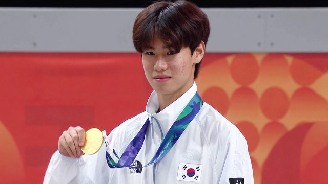 '금빛 트릭' 대역전...한국 스케이트보드 첫 금메달